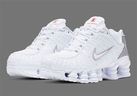 nike shox weis herren|Weiß Nike Shox Schuhe.